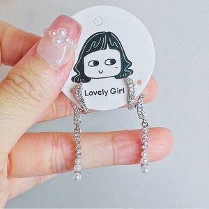 Silver Pearl zirconia dangle earring